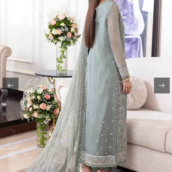 jhilmil suit